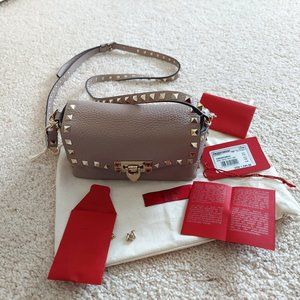 Valentino Garavani Rockstud Leather Bag Excellent Condition.MSRP $1,245